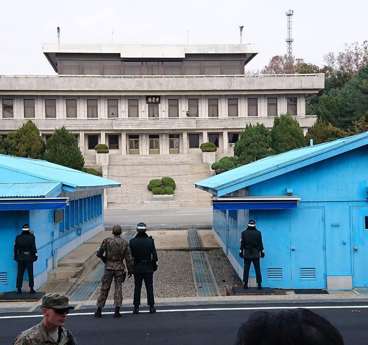 dmz-tours